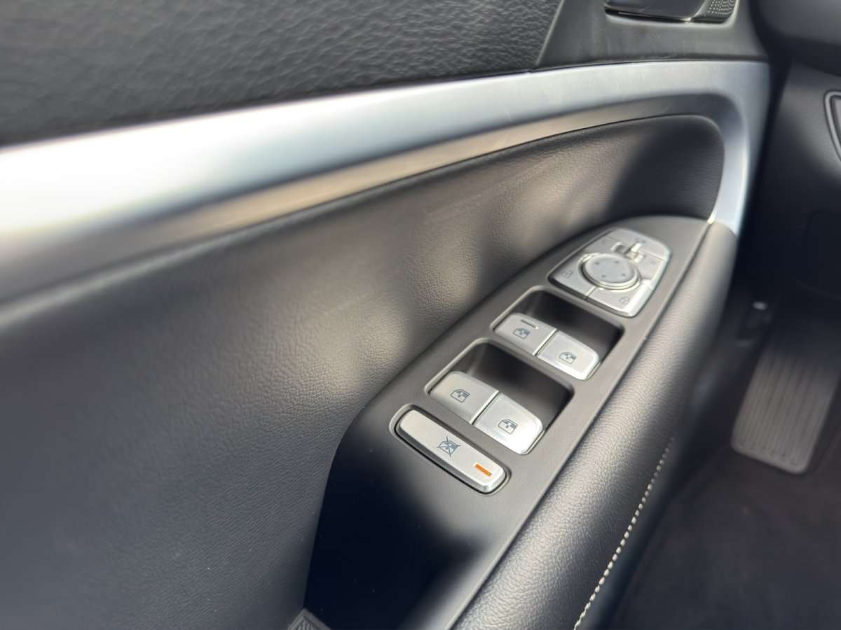 Fahrzeugbild eines Genesis G70