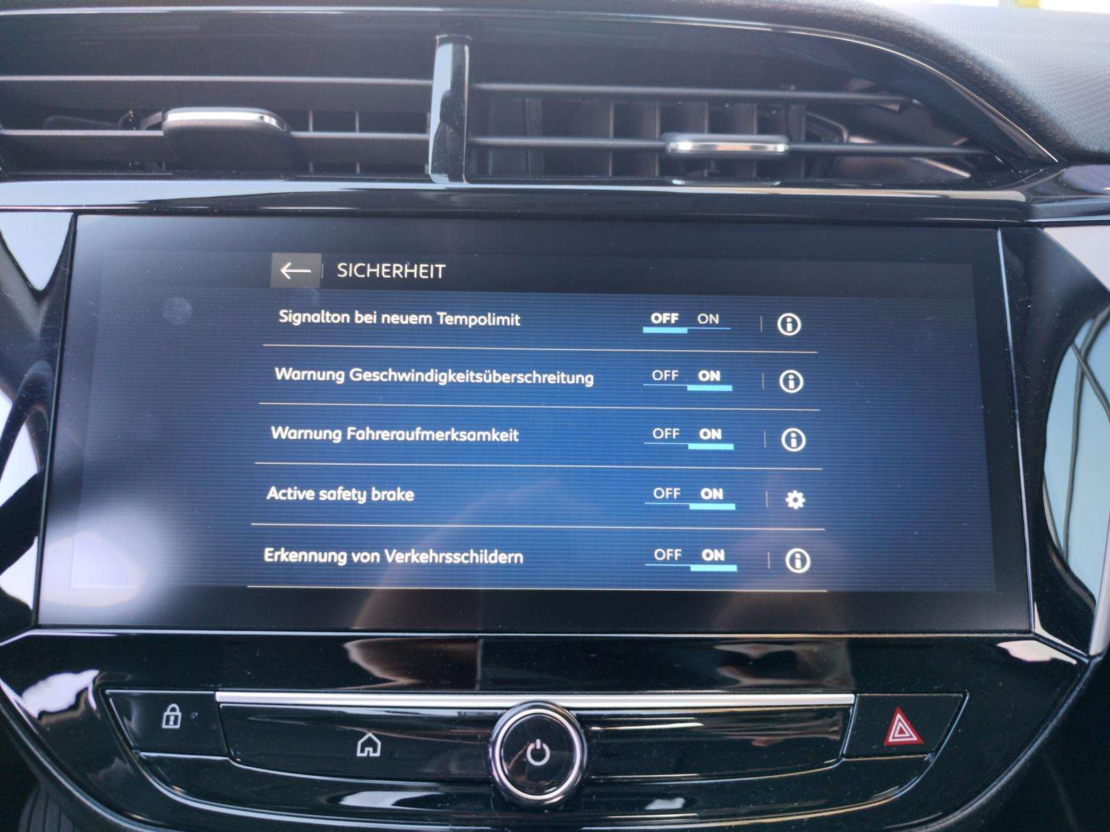 Fahrzeugbild eines Opel Corsa