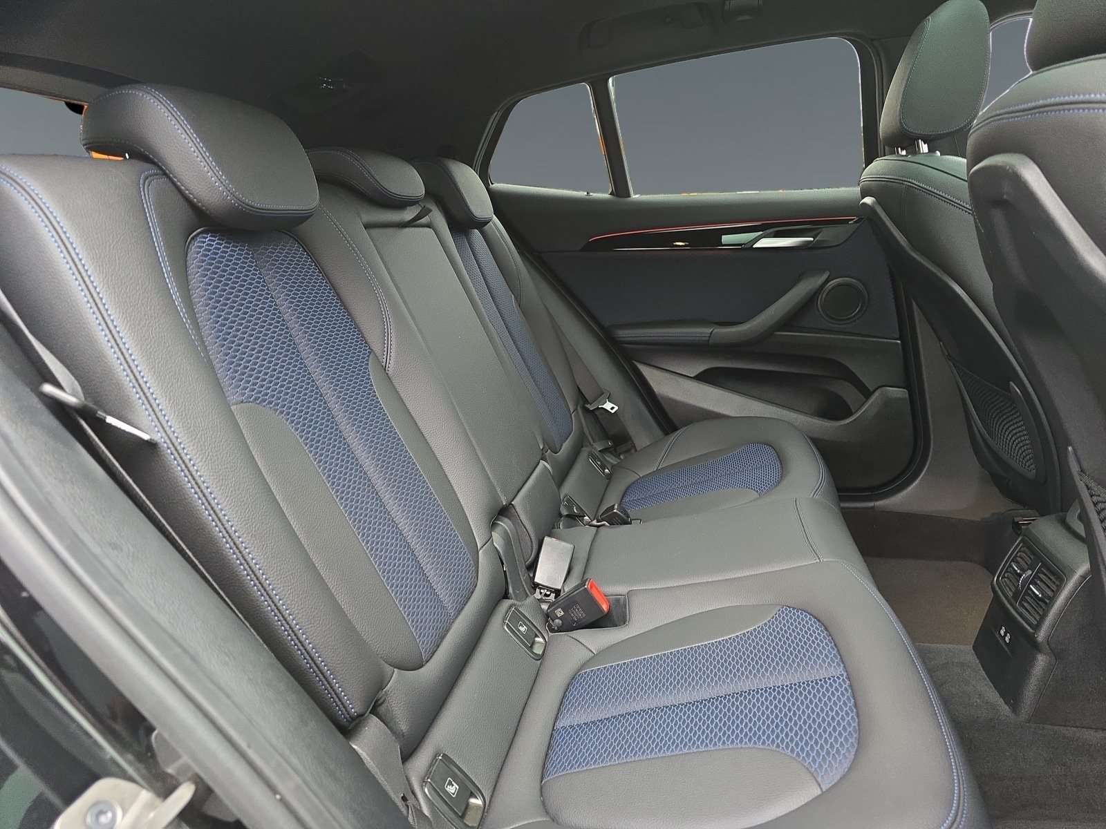 Fahrzeugbild eines BMW X2