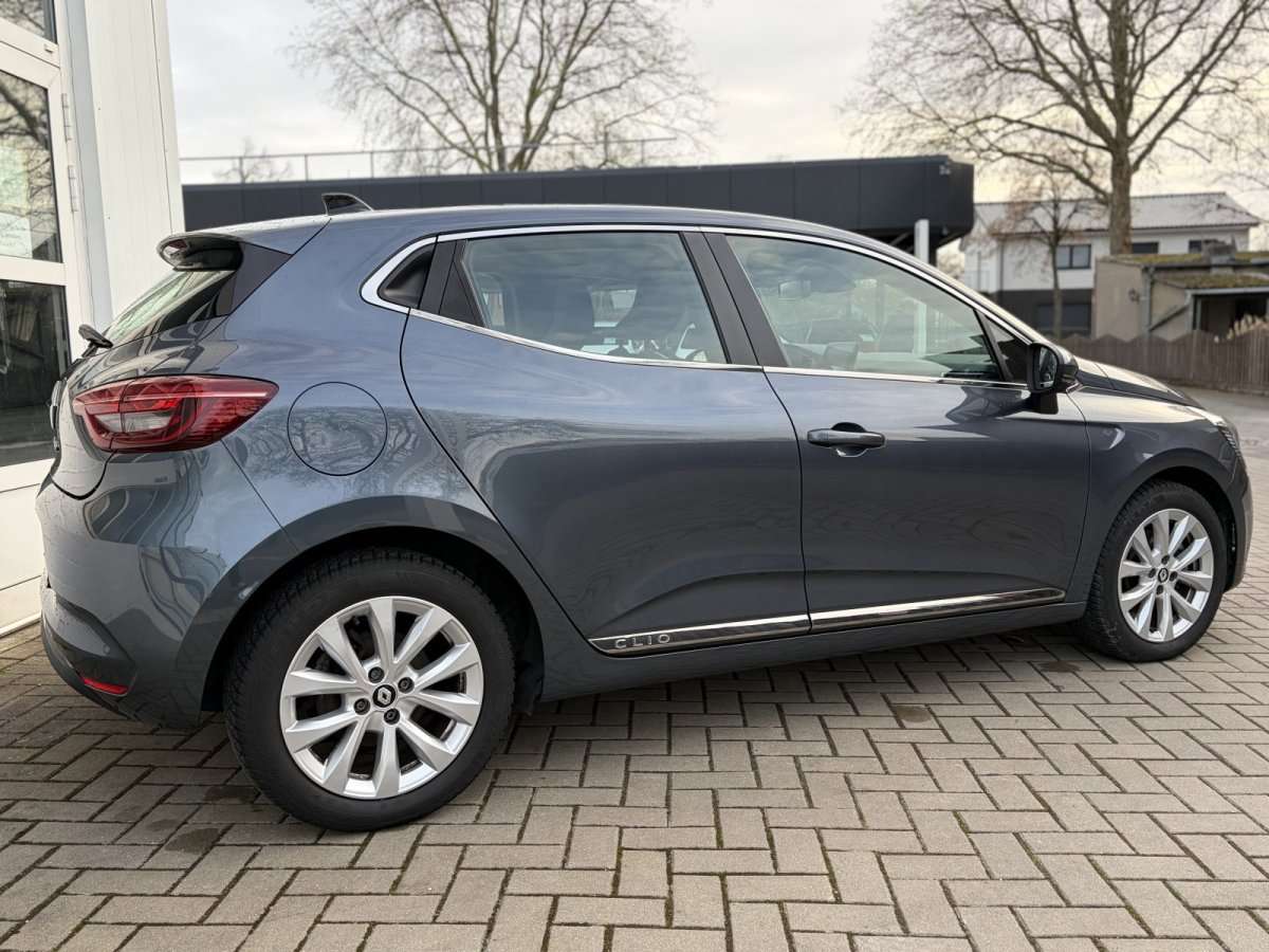 Fahrzeugbild eines Renault Clio