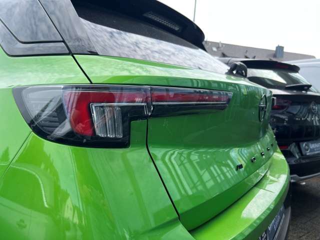 Fahrzeugbild eines Opel Mokka Electric