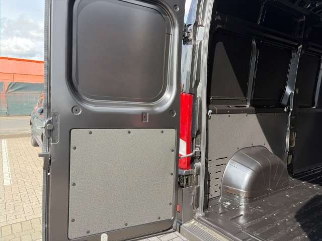 Fahrzeugbild eines Opel Movano