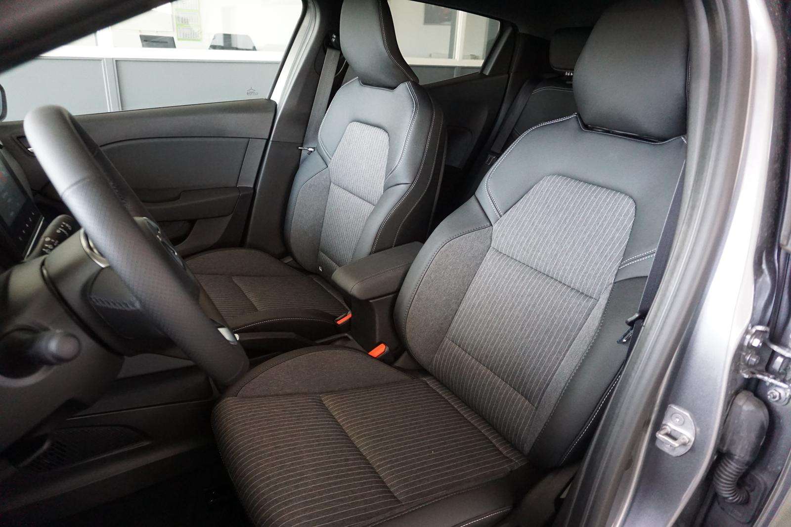 Fahrzeugbild eines Mitsubishi Colt