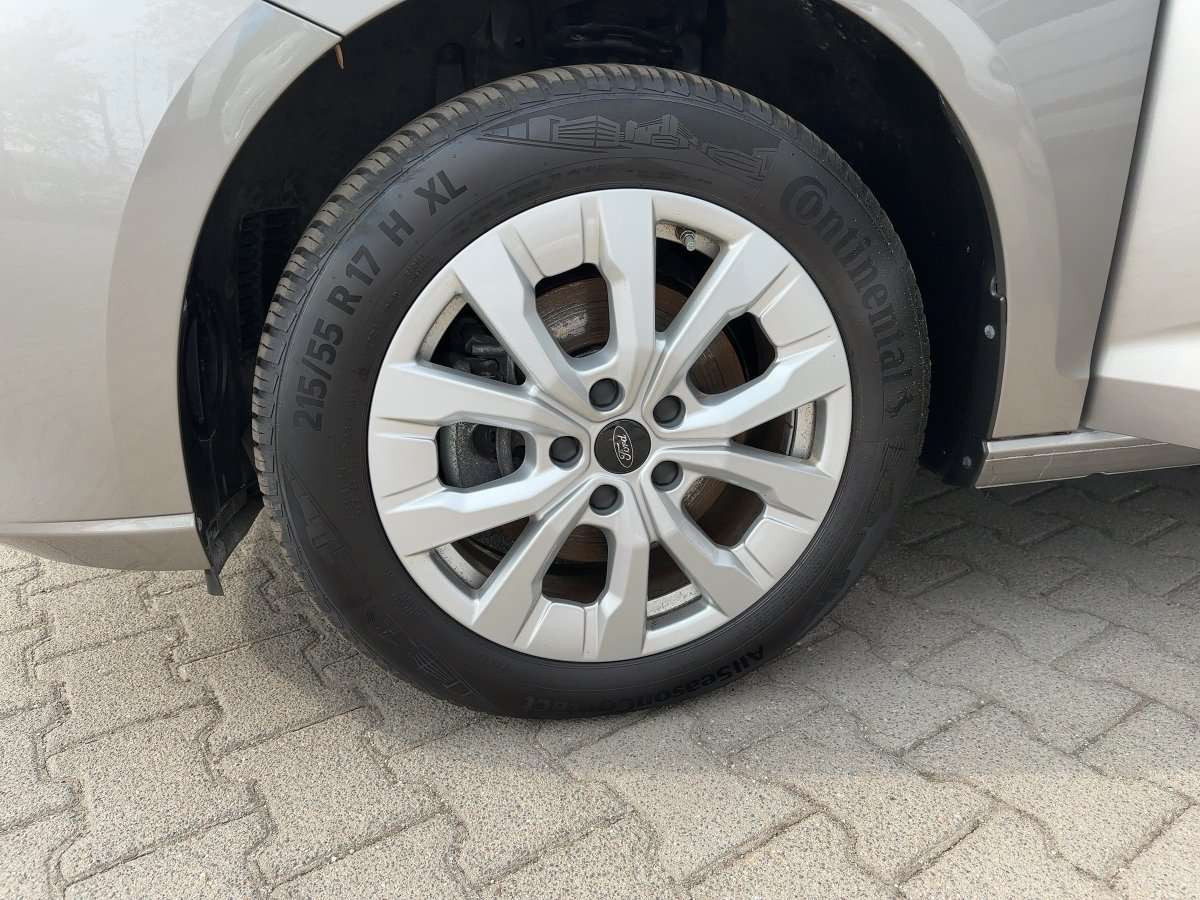 Fahrzeugbild eines Ford Tourneo Connect