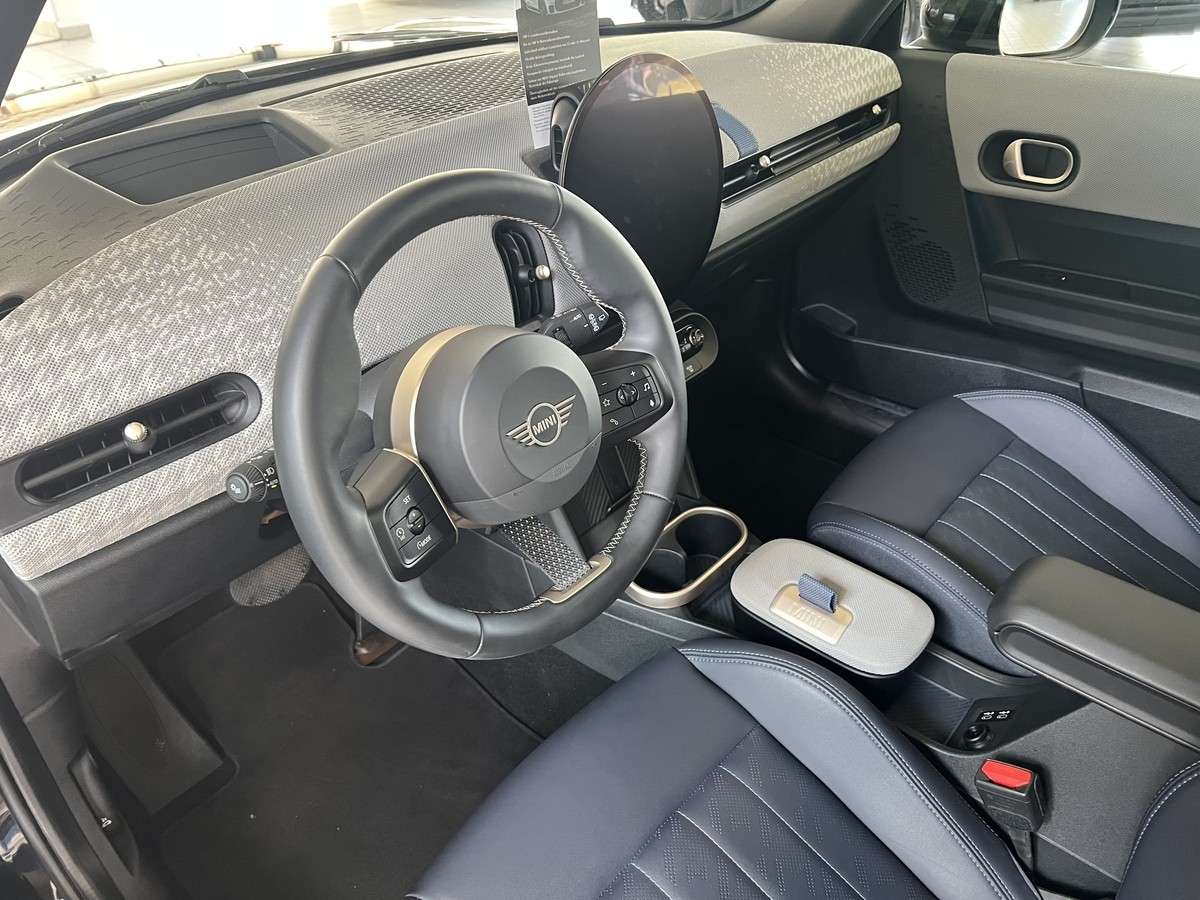 Fahrzeugbild eines MINI COOPER
