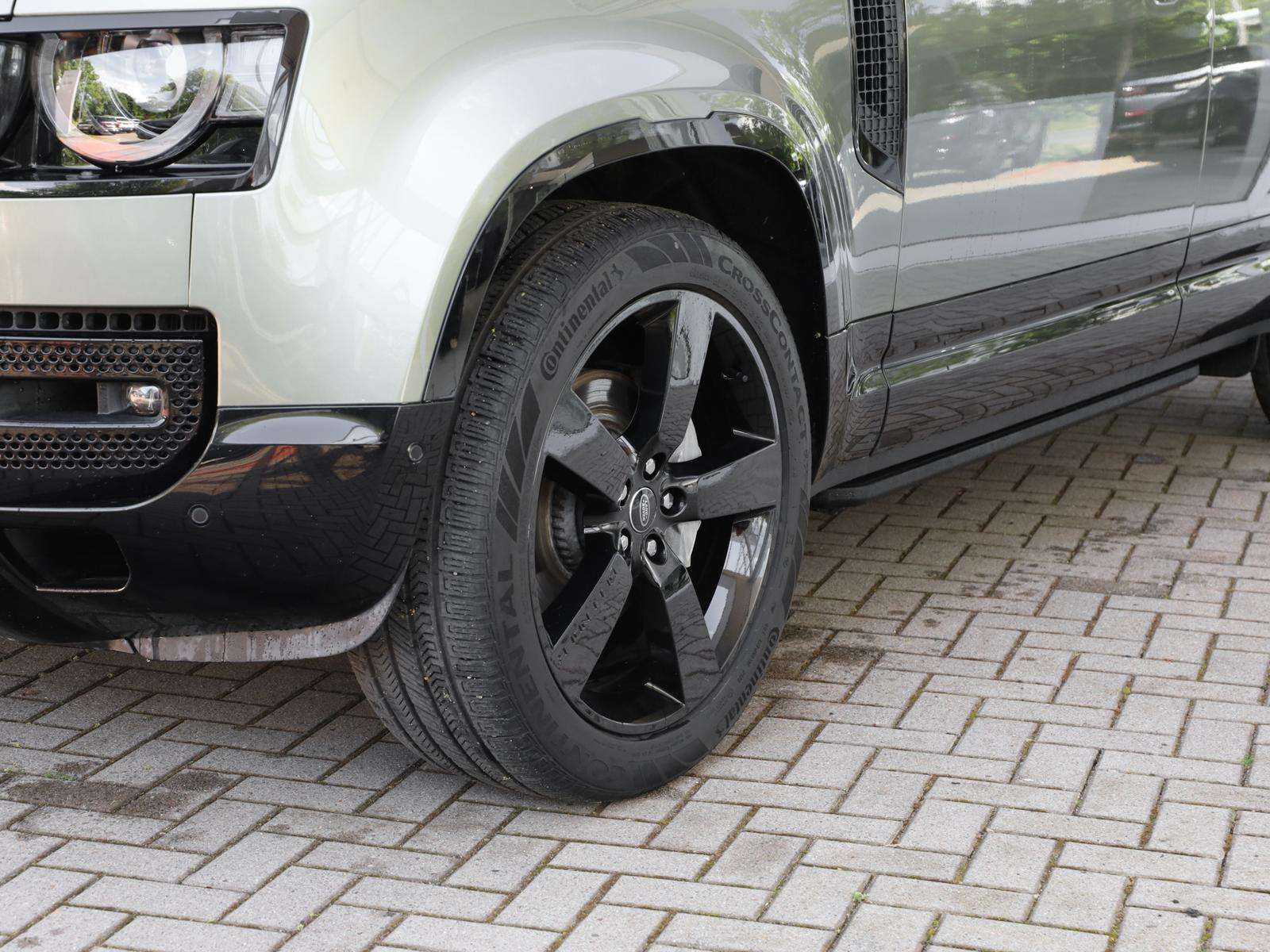 Fahrzeugbild eines Land Rover Defender