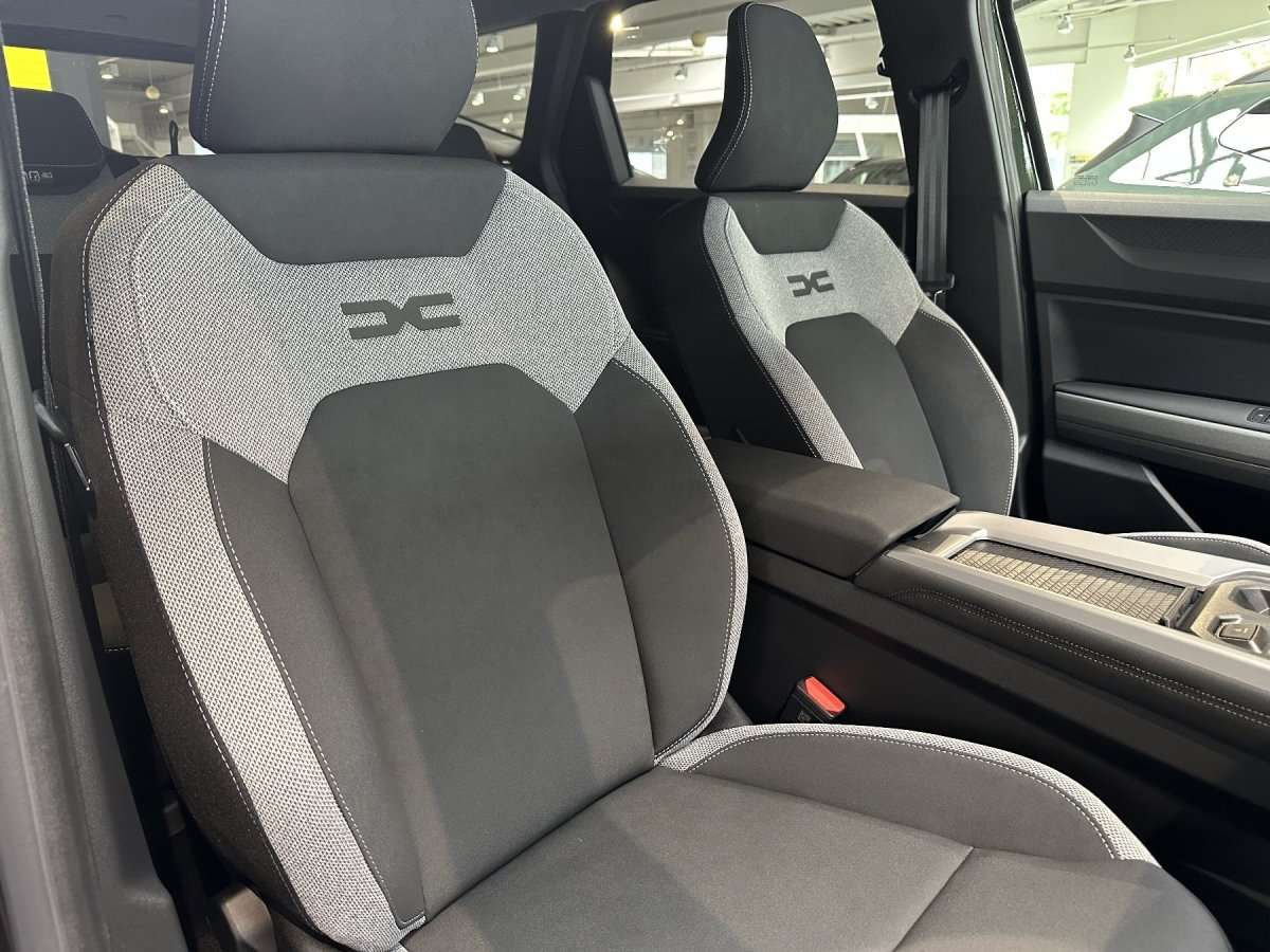 Fahrzeugbild eines Dacia Bigster