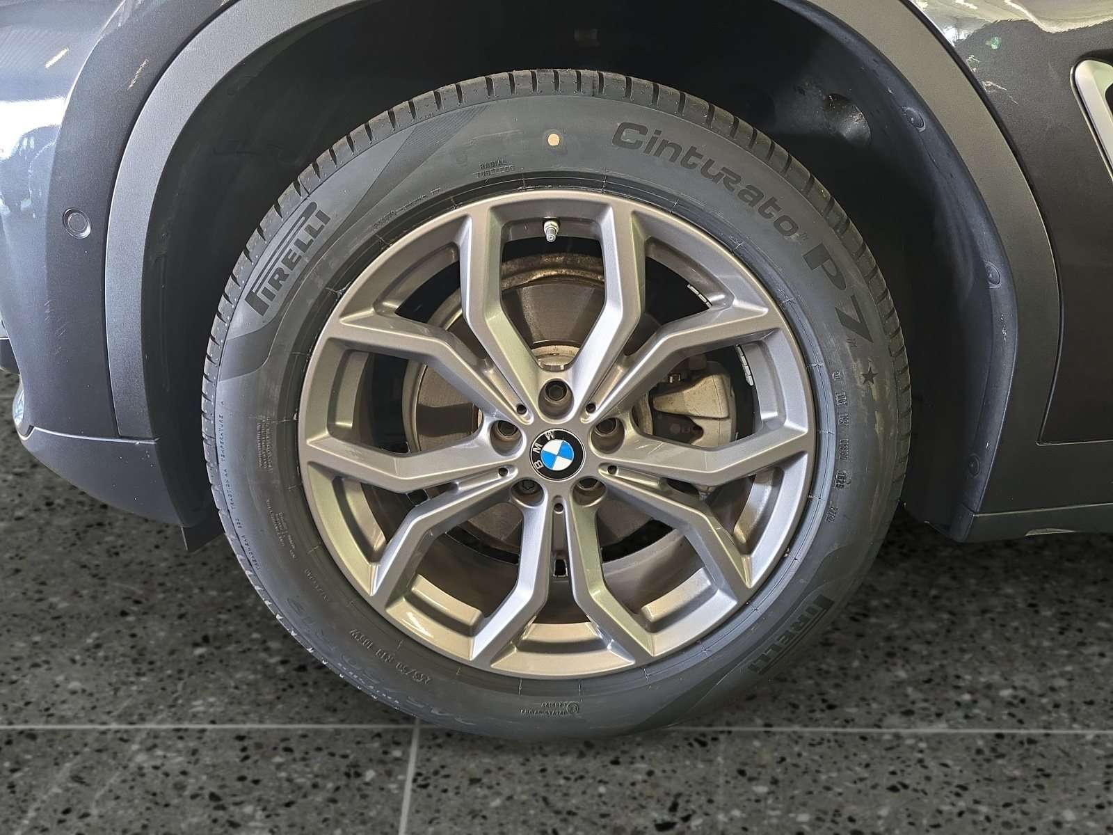 Fahrzeugbild eines BMW X3