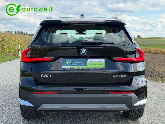 Fahrzeugbild eines BMW iX1