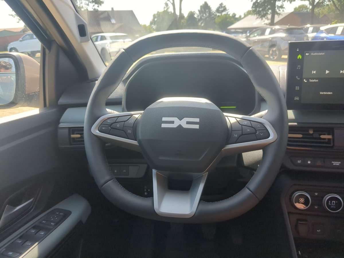 Fahrzeugbild eines Dacia Sandero
