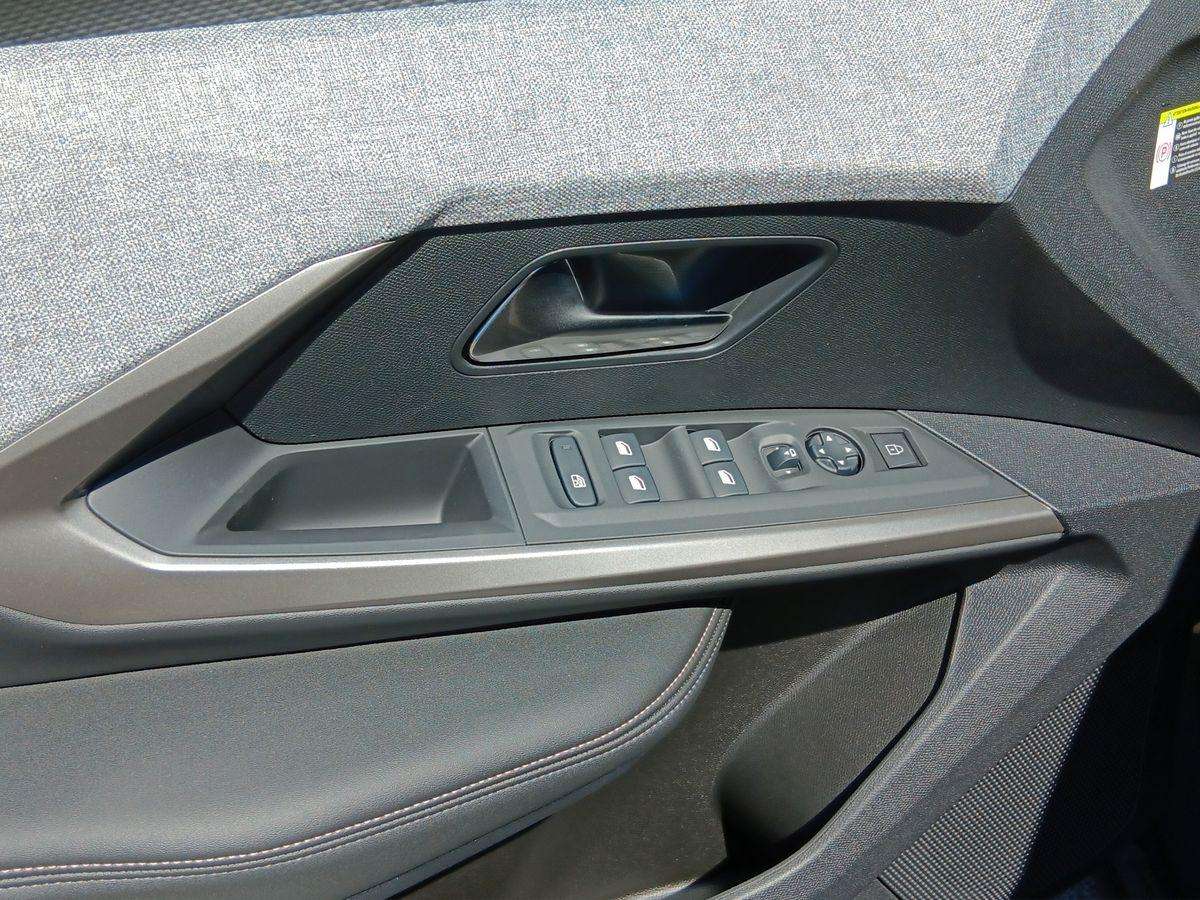 Fahrzeugbild eines Peugeot 5008