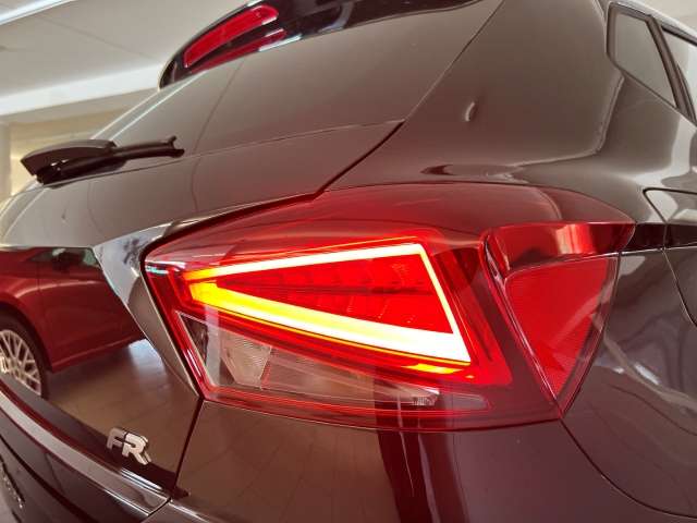 Fahrzeugbild eines SEAT Ibiza