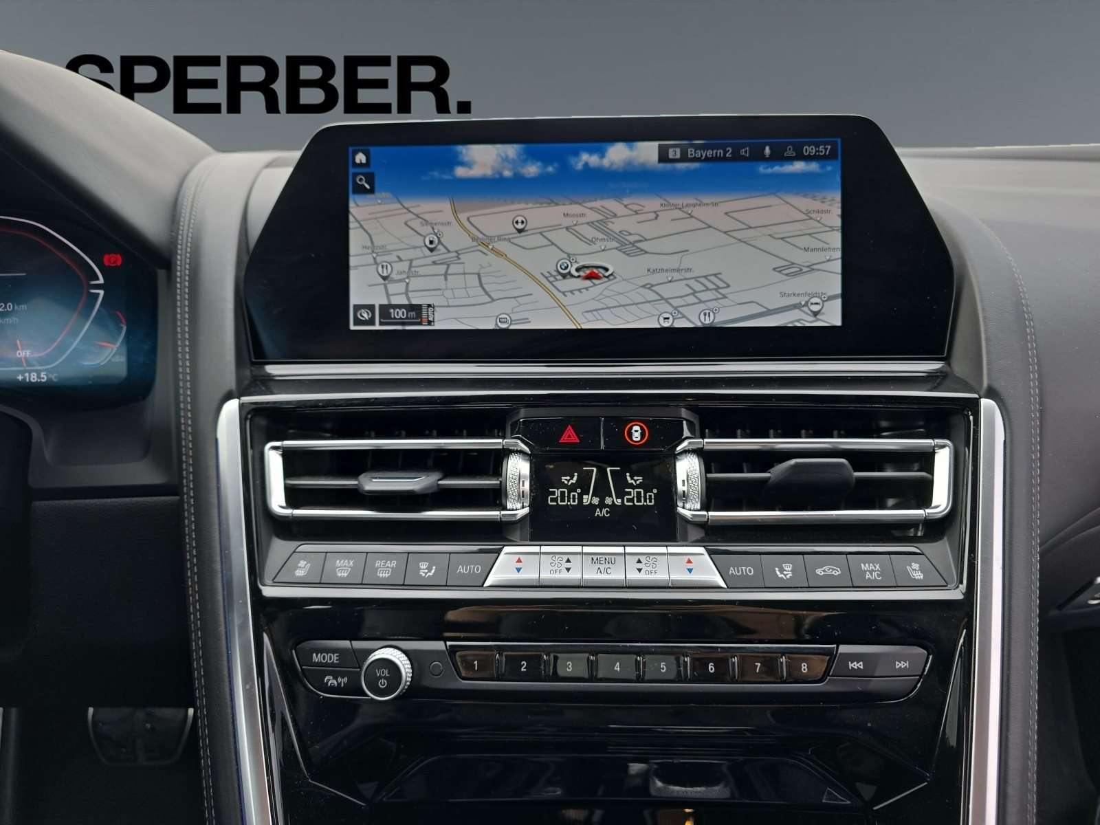 Fahrzeugbild eines BMW 8er-Reihe