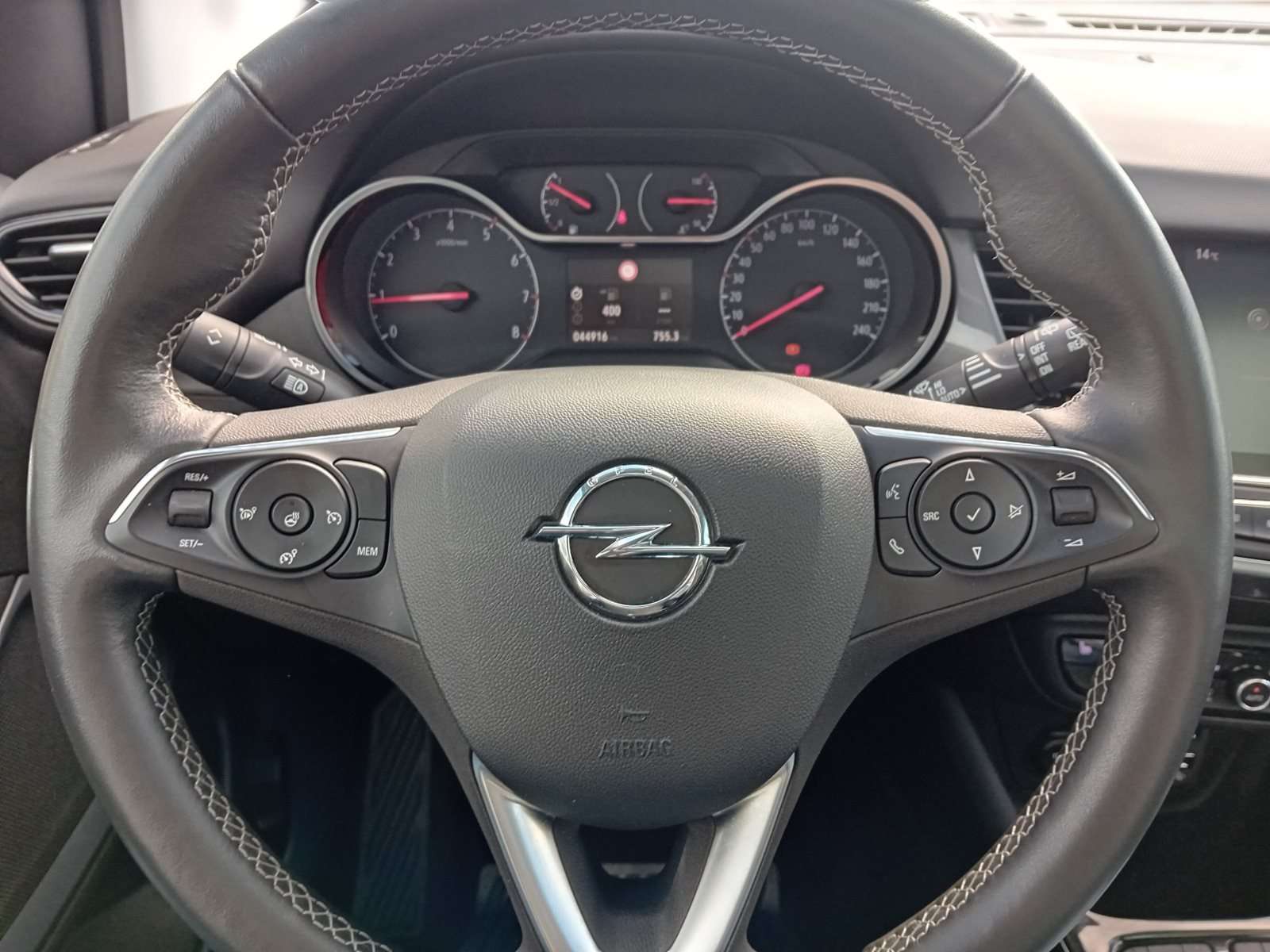 Fahrzeugbild eines Opel Crossland X