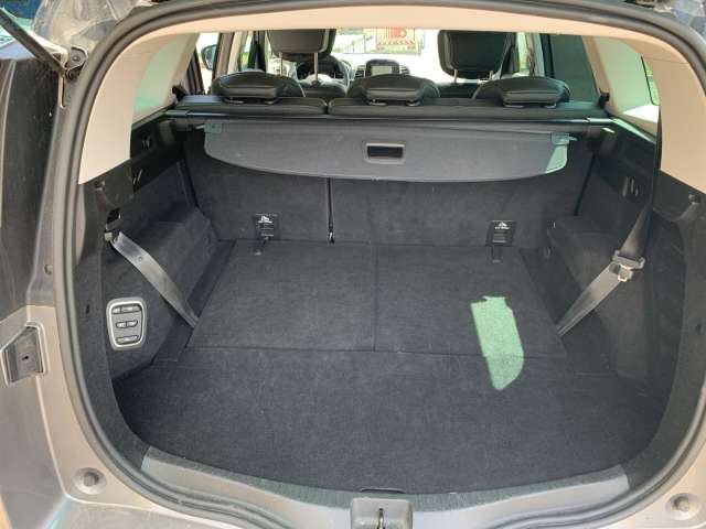 Fahrzeugbild eines Renault Grand Scénic