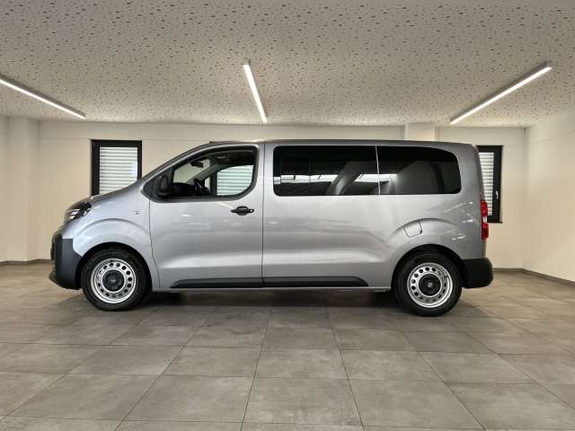 Fahrzeugbild eines Opel Vivaro