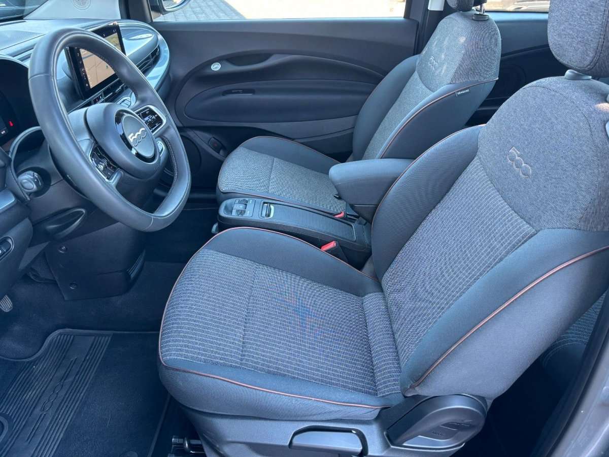 Fahrzeugbild eines Fiat 500