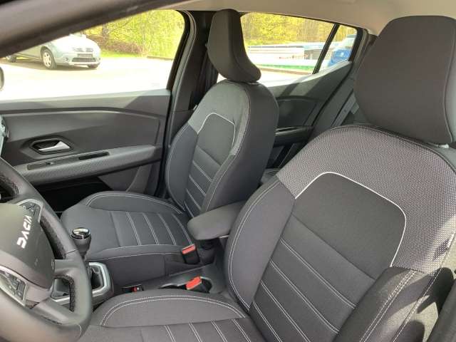 Fahrzeugbild eines Dacia Sandero