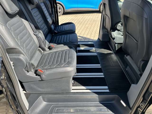 Fahrzeugbild eines Ford Tourneo Custom