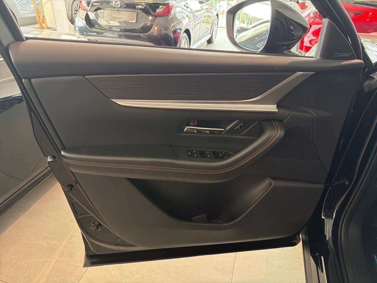 Fahrzeugbild eines Mazda CX-60
