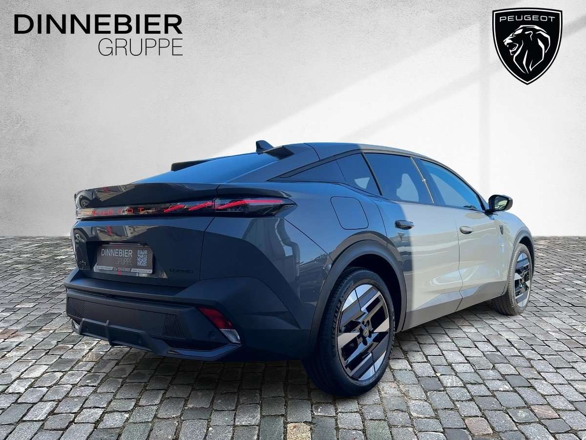 Fahrzeugbild eines Peugeot 408