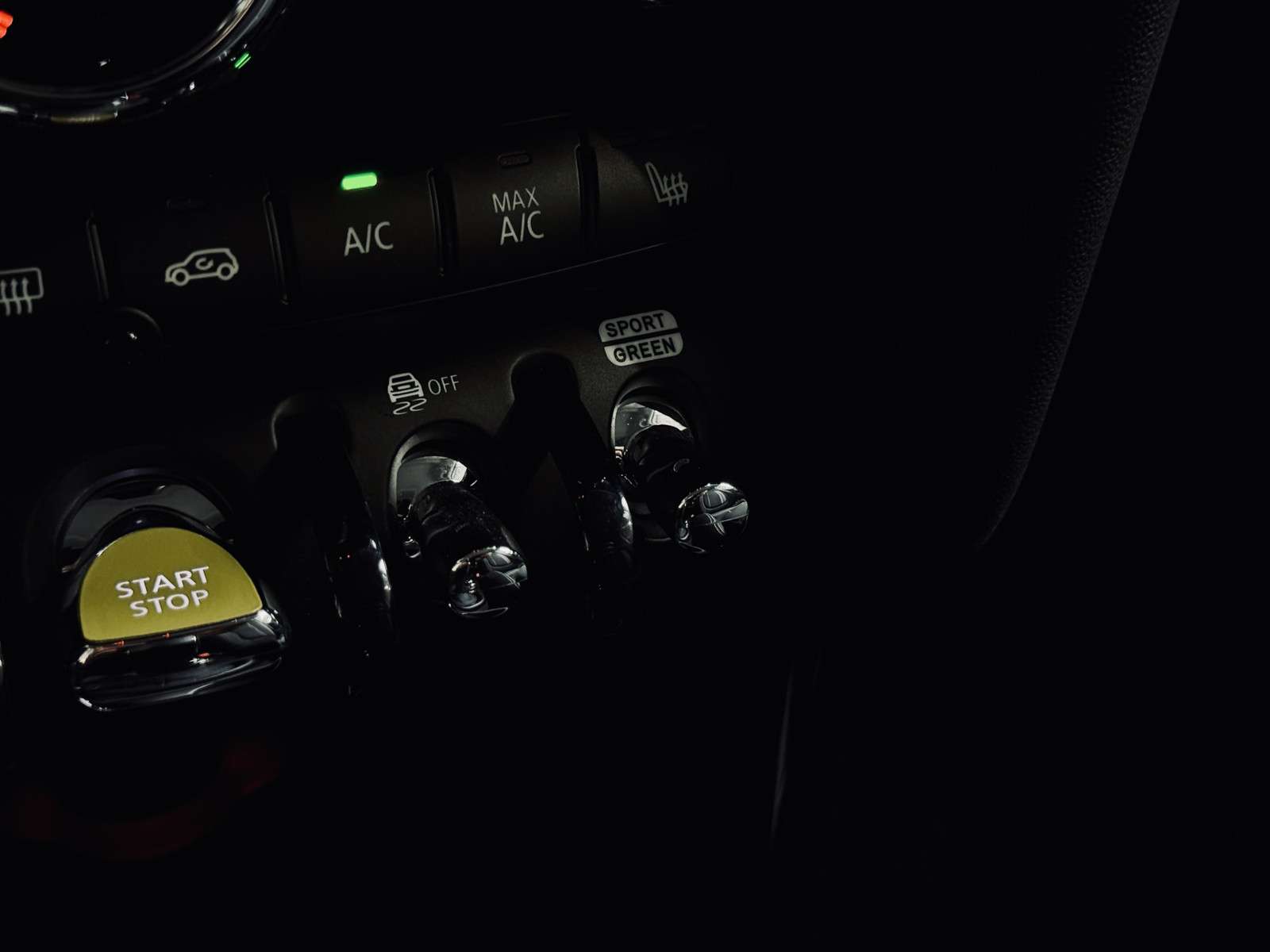 Fahrzeugbild eines MINI COOPER
