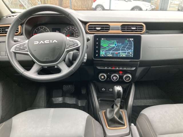 Fahrzeugbild eines Dacia Duster