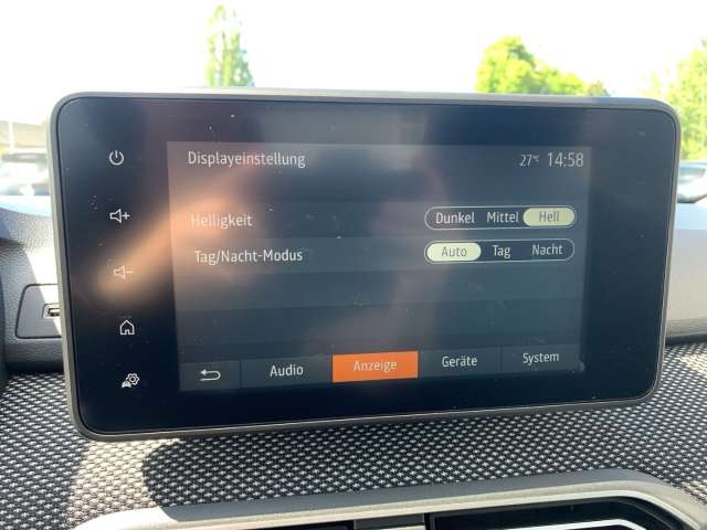 Fahrzeugbild eines Dacia Sandero