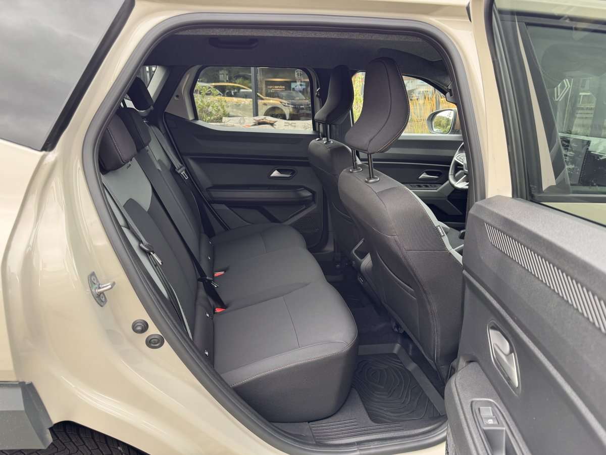 Fahrzeugbild eines Dacia Duster