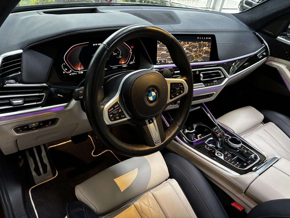 Fahrzeugbild eines BMW X7