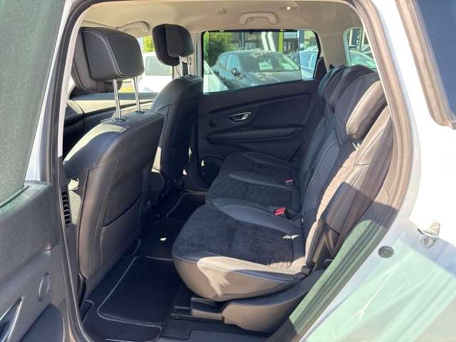Fahrzeugbild eines Renault Grand Scénic