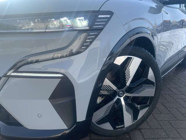 Fahrzeugbild eines Renault Megane E-TECH