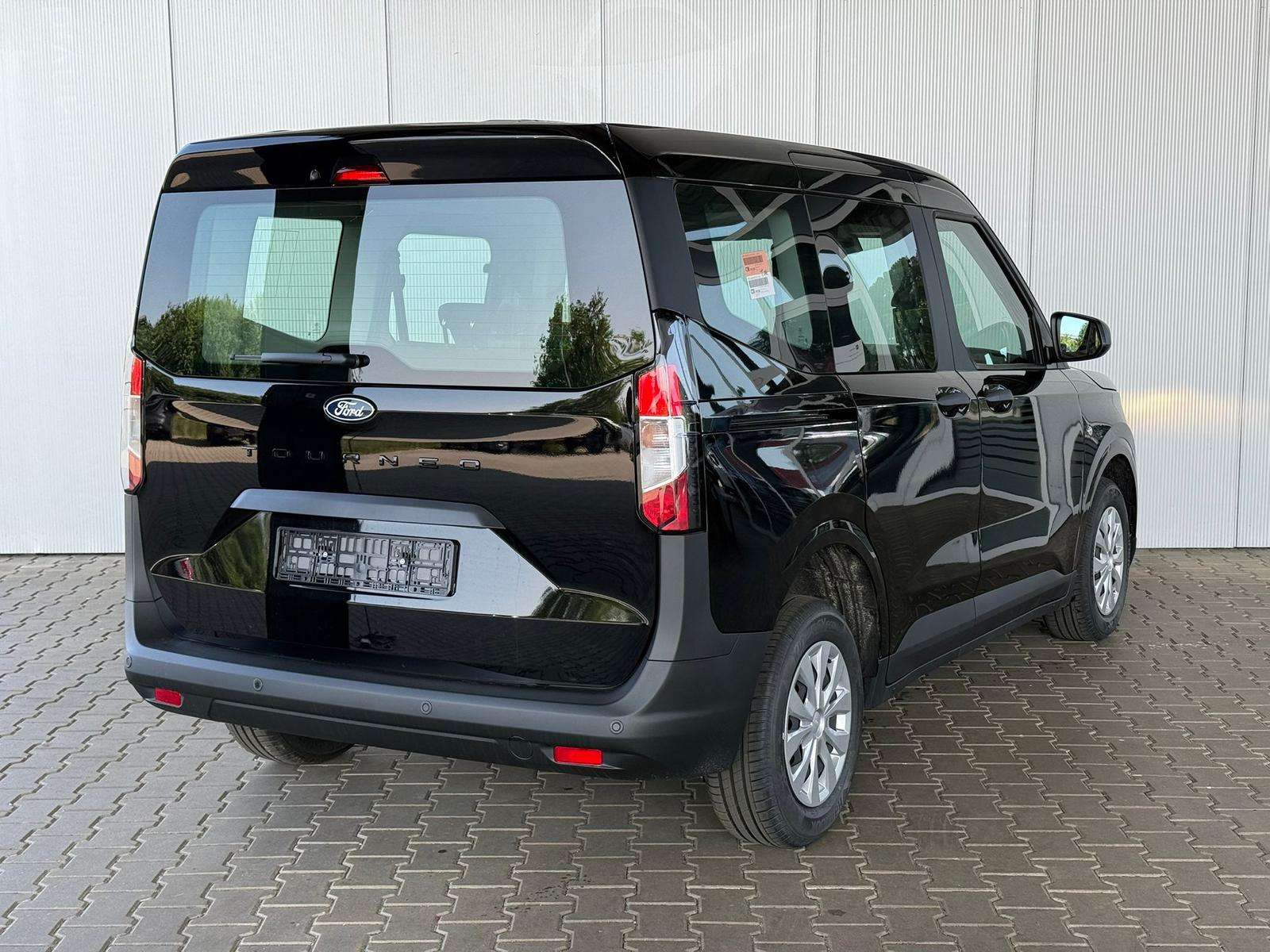 Fahrzeugbild eines Ford Tourneo Courier