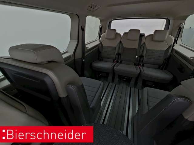 Fahrzeugbild eines Volkswagen Multivan