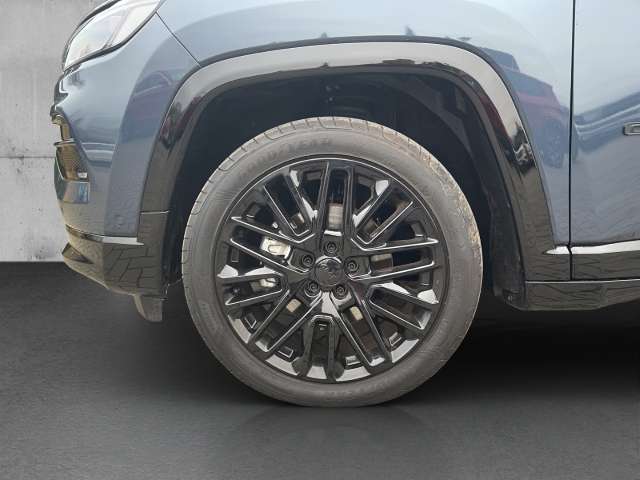 Fahrzeugbild eines Jeep Compass