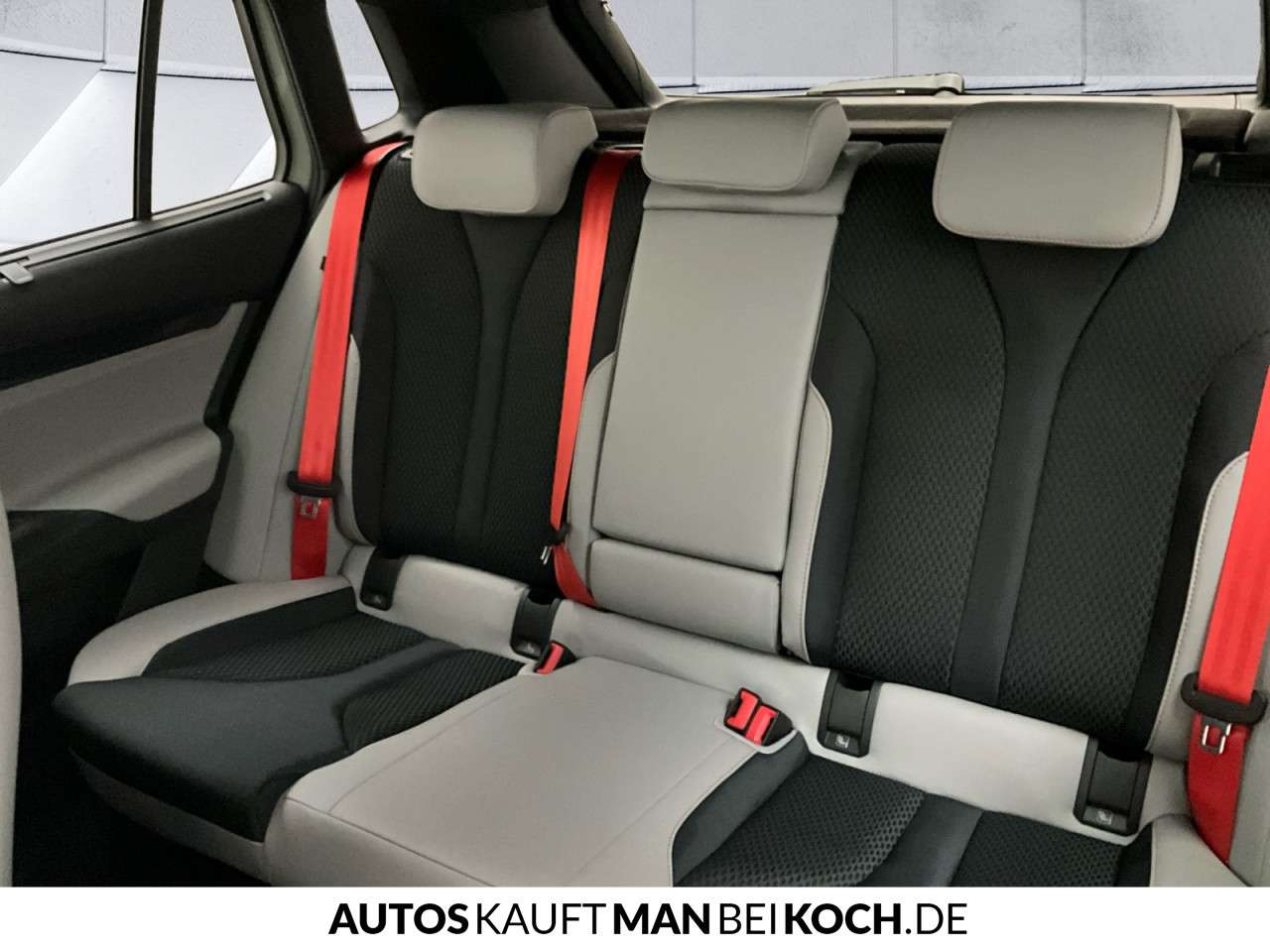 Fahrzeugbild eines Skoda ELROQ