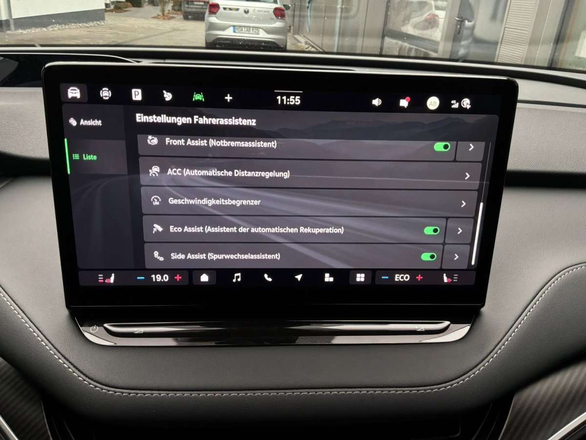 Fahrzeugbild eines Skoda ELROQ