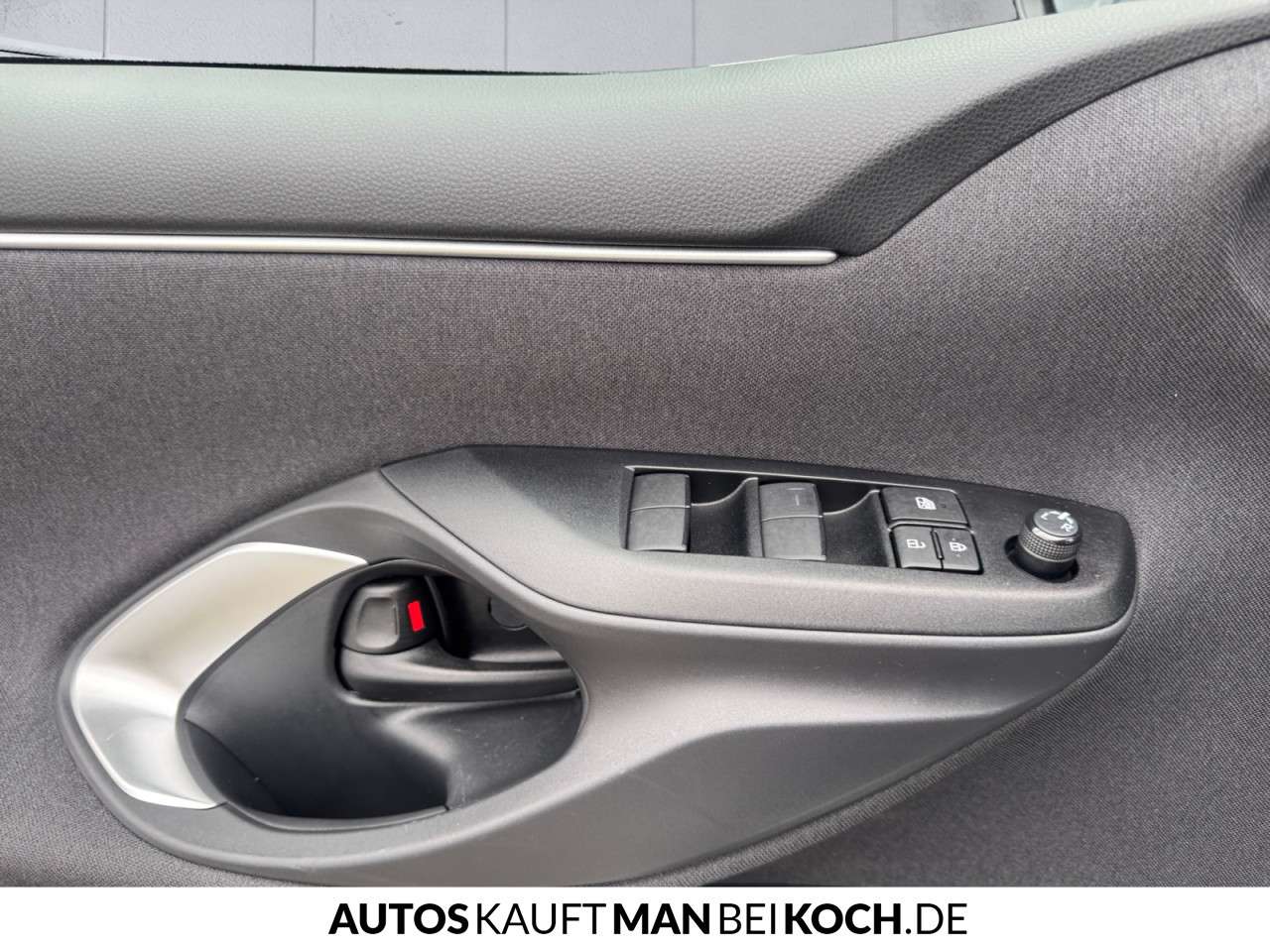 Fahrzeugbild eines Mazda Mazda2 Hybrid