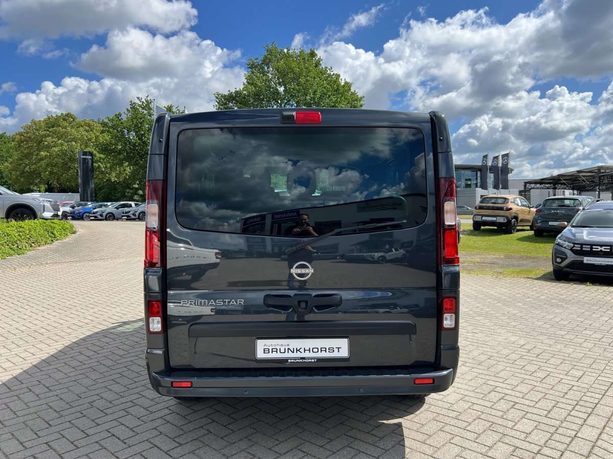 Fahrzeugbild eines Nissan Primastar