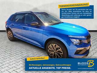 Schräge Frontansicht auf einen Skoda Kamiq , freigestellt