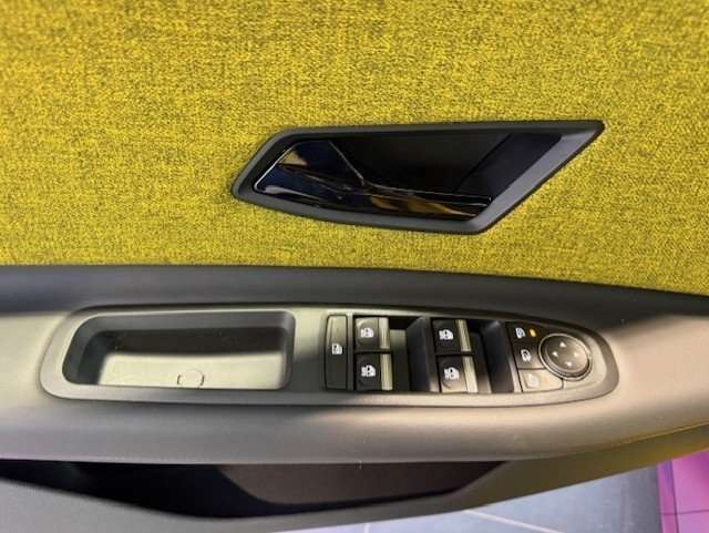 Fahrzeugbild eines Renault 5 E-TECH