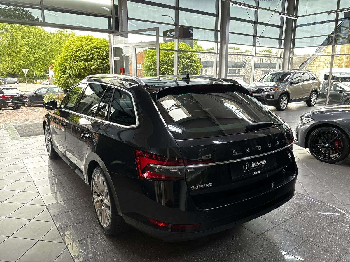 Fahrzeugbild eines Skoda Superb
