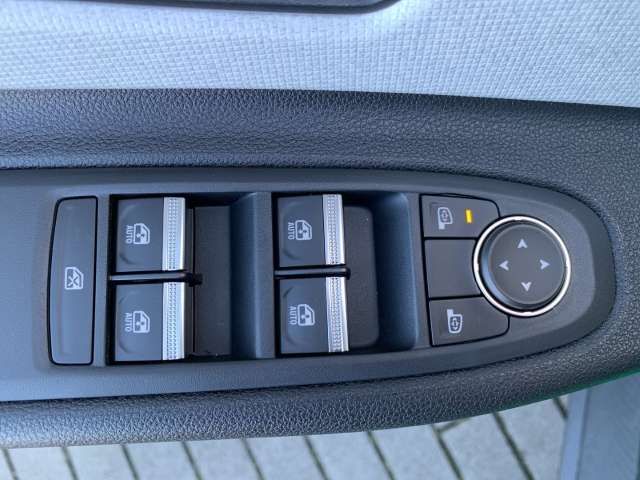 Fahrzeugbild eines Renault 5 E-TECH