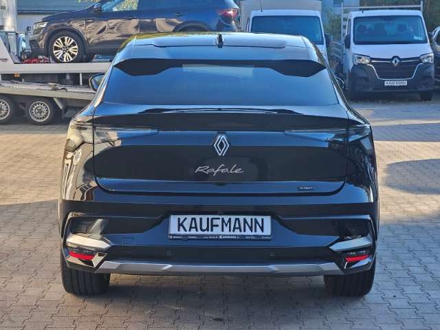 Fahrzeugbild eines Renault Rafale