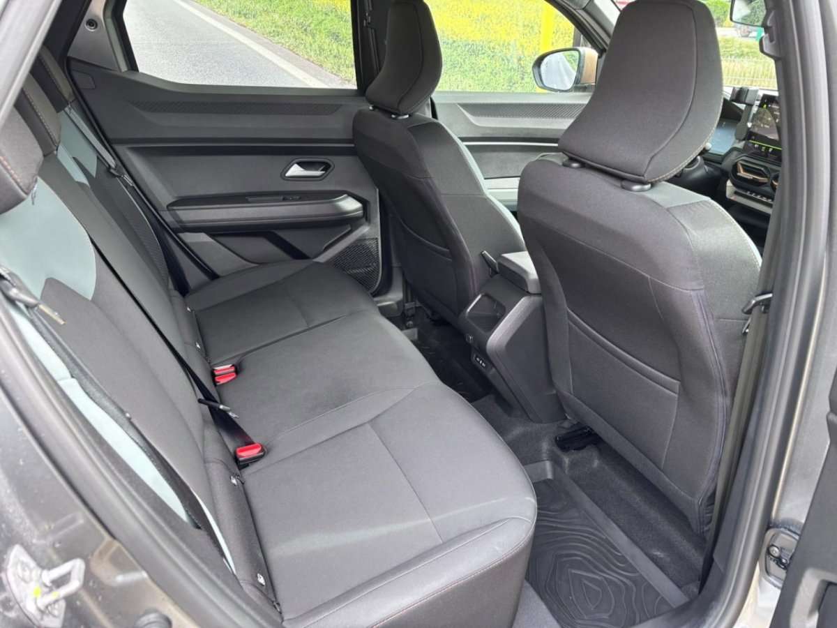 Fahrzeugbild eines Dacia Duster