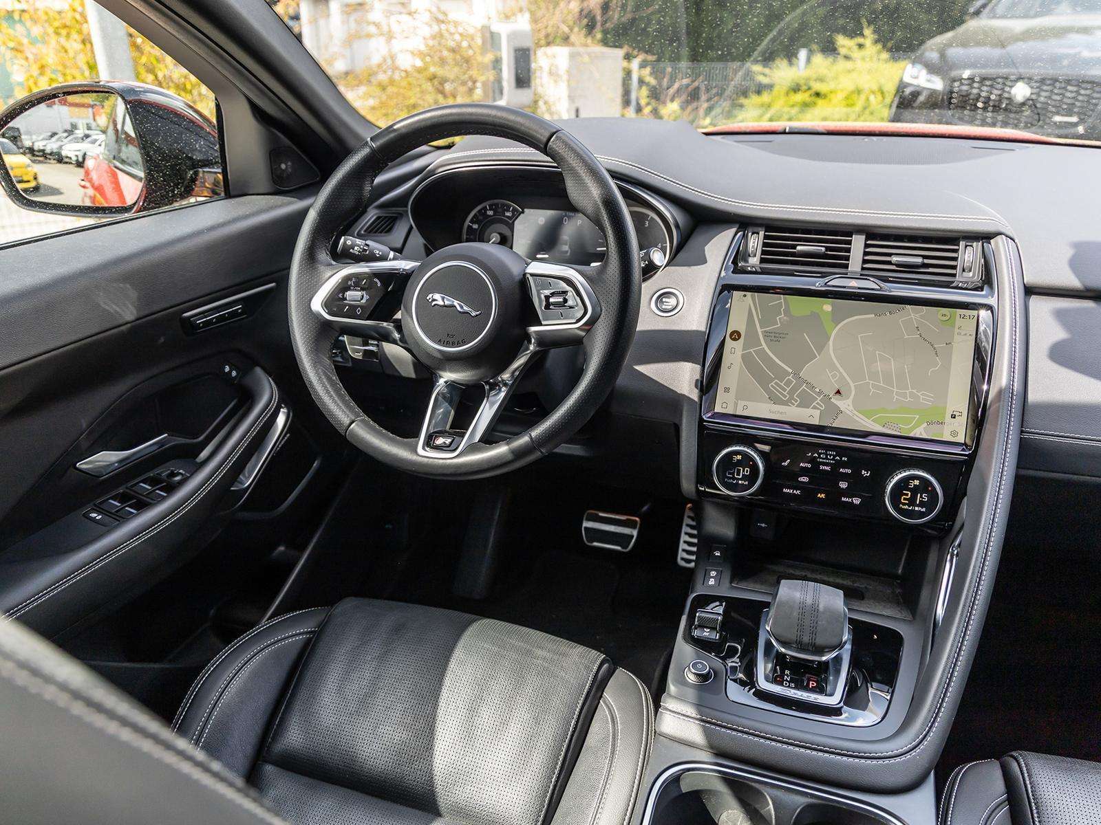Fahrzeugbild eines Jaguar E-PACE