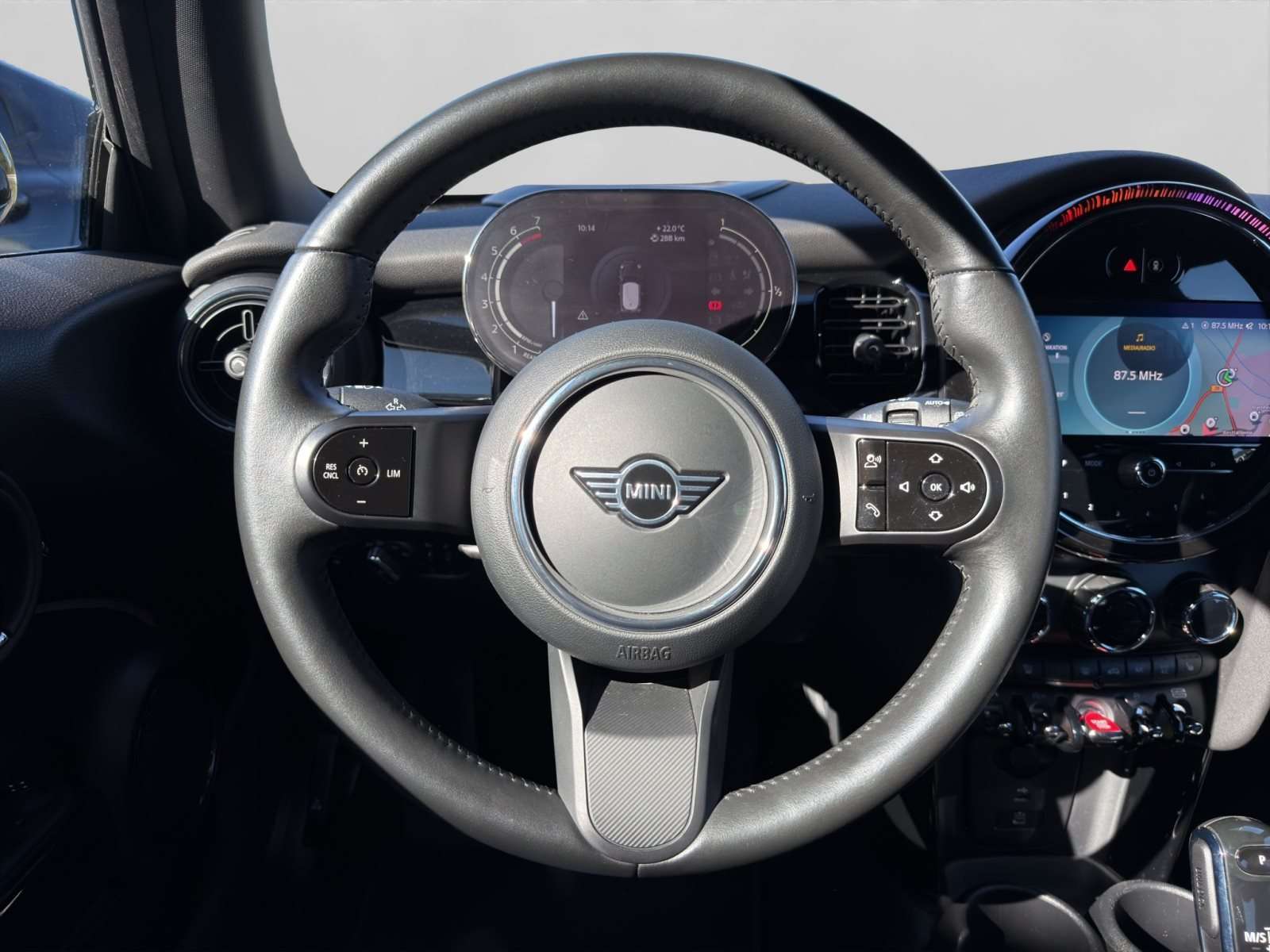 Fahrzeugbild eines MINI COOPER