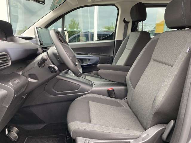 Fahrzeugbild eines Peugeot Rifter