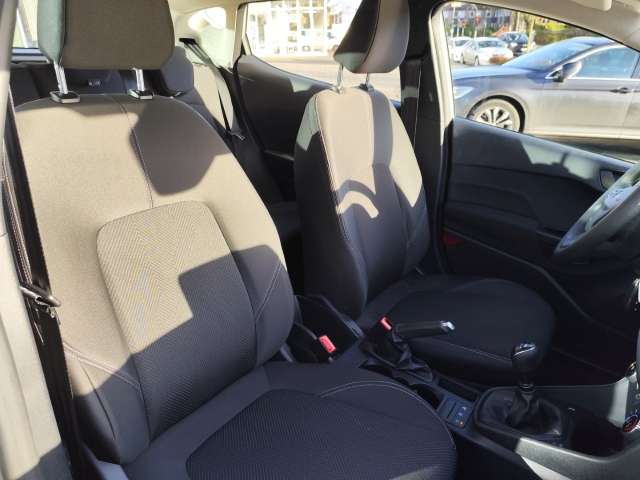 Fahrzeugbild eines Ford Fiesta