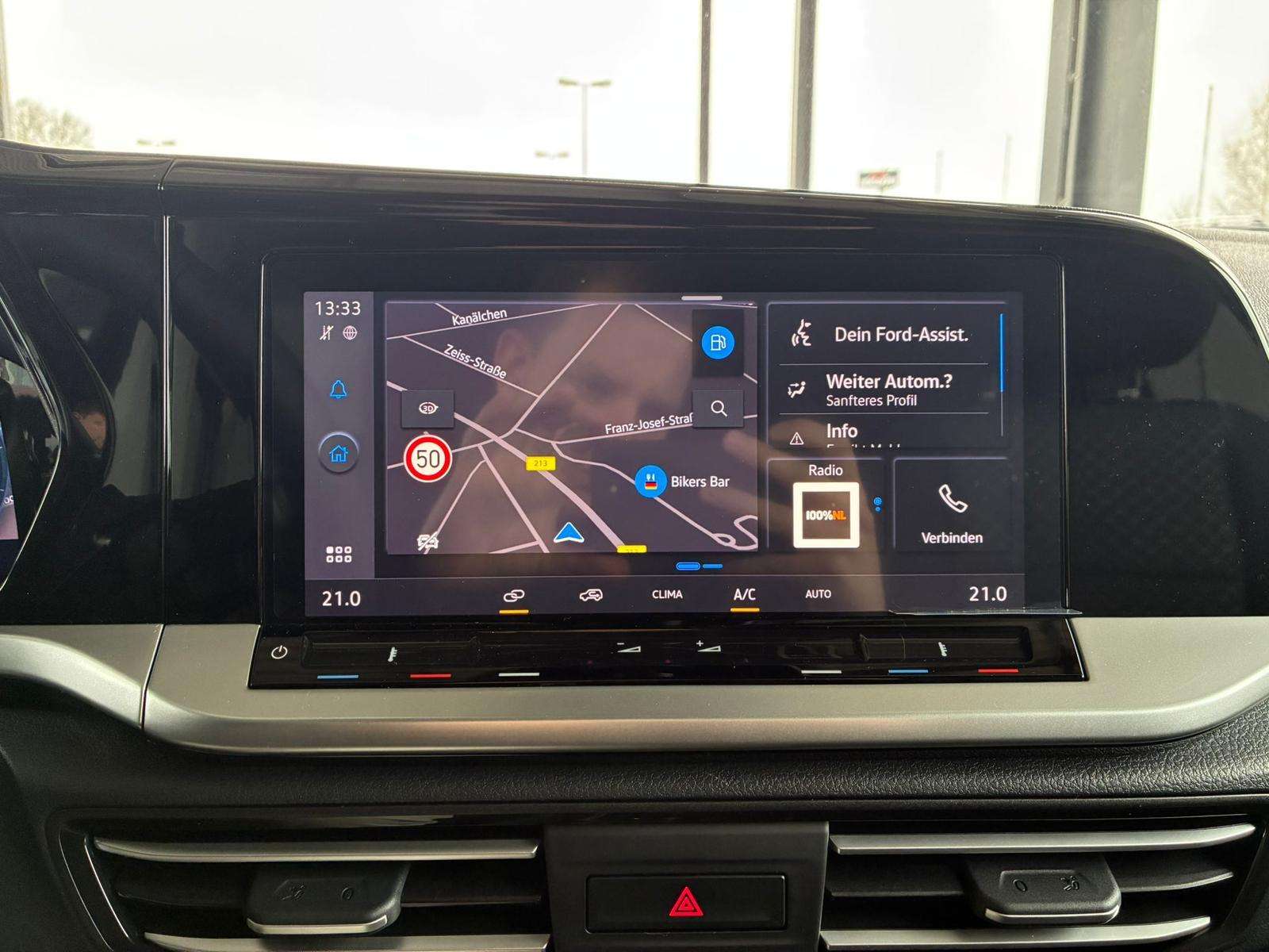 Fahrzeugbild eines Ford Grand Tourneo